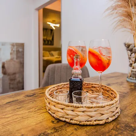 Center & Teali Lejlighed