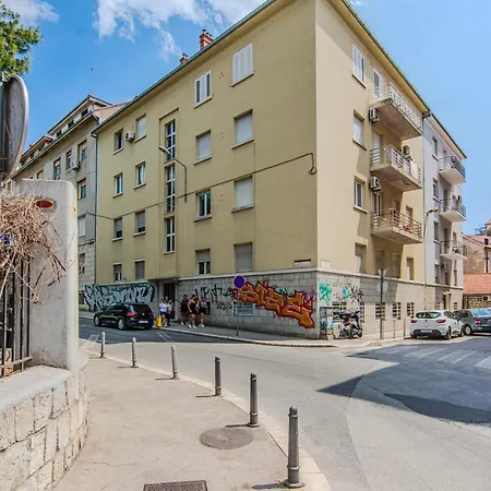 Center & Teali Lejlighed